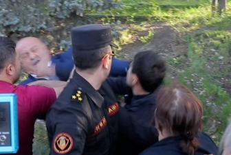 Եռաբլուրում խուլիգանության, 2 պատգամավորների մուտքը խոչընդոտելու վարույթի նյութերը, 2 անձի մասով, ուղարկվել են դատարան