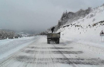 ՀՀ տարածքում կան դժվարանցանելի ավտոճանապարհներ, Լարսը փակ է