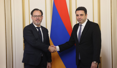 Ֆրանսիան այս դժվարին պահին Հայաստանի կողքին է. Ալեն Սիմոնյանն ընդունել է ԵԽԽՎ-ում Ֆրանսիայի պատվիրակության ղեկավարին