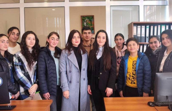 Աշակերտները ծանոթացել են Մարդու իրավունքների պաշտպանին դիմելու եղանակներին