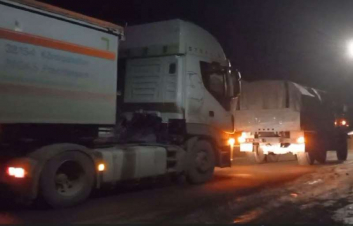 Վերին Խոտանանի եկեղեցու մոտակայքում արգելափակվել են բեռնատարներ