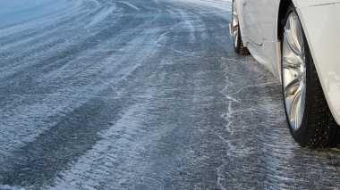 Հոռոմ-Արթիկ-Ալագյազ ավտոճանապարհներին և Տիգրանաշենի ոլորաններում մերկասառույց է