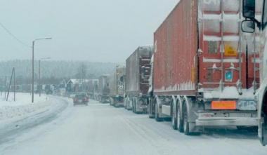 Ստեփանծմինդա-Լարս ավտոճանապարհը փակ է կցորդիչով բեռնատարների համա