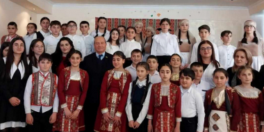 Նոր գրքեր՝ Ներքին Գետաշենի Ա. Եղիազարյանի անվան թիվ 2 միջնակարգ դպրոցին