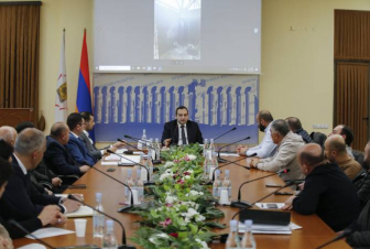 Շինարարական օբյեկտները պետք է շահագործման հանձնվեն հնարավորինս սեղմ ժամկետներում. փոխքաղաքապետը հանդիպել է կառուցապատողների հետ