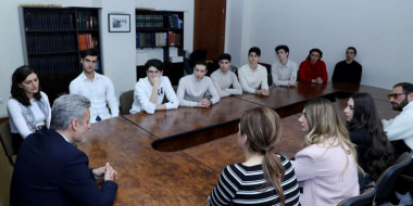 «Դուք եք մեր մշակույթի այսօրվա հիմնասյունը». փոխնախարարը հանդիպել է բալետի արտիստներին և մեներգիչներին