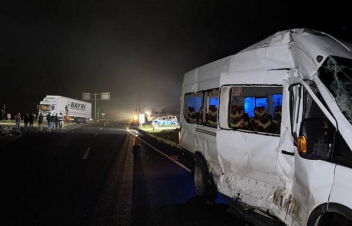 Թուրքիայում դպրոցական ավտոբուսը բախվել է բեռնատարին. հիվանդանոց է տեղափոխվել 7 աշակերտ և ուսուցիչ