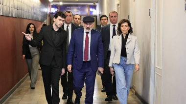 Վարչապետը տիկնոջ հետ ներկա է գտնվել «...և նորից Գարուն» ներկայացմանը