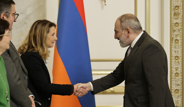 Վարչապետն Անն-Լորանս Պետելի գլխավորած պատվիրակության հետ քննարկել է Հարավային Կովկասում տեղի ունեցող գործընթացները