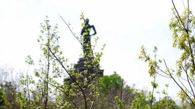 Շուրջ 400 նոր ծառ է տնկվել «Հաղթանակ» զբոսայգում