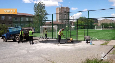 Քանաքեռ-Զեյթուն վարչական շրջանի բակերում նորոգվում և կառուցվում են ֆուտբոլի դաշտեր