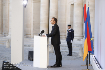 Մակրոնն Ազնավուրի 100-ամյակի առթիվ հայերենով գրառում է արել