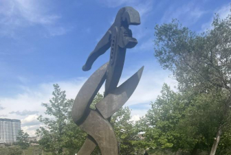 Երևանի Թումանյանի անվան այգում բացվել է ՀՀ ժողովրդական նկարիչ Հակոբ Հակոբյանի «Որս» քանդակը