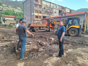 Լոռու մարզպետն ու Ալավերդու համայնքապետը եղել են ջրհեղեղից տուժած բնակավայրերում, զրուցել բնակիչների հետ