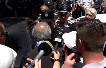 «Ինչ ես տոչկել վրես». Վազգեն Գալստանյանը փորձում էր սադրել Պարեկային ծառայության պետ Արթուր Խուդինյանին (տեսանյութ)