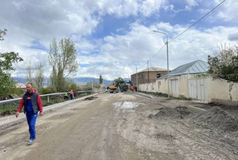 Վարդենիս քաղաքի Գայի փողոցում ընթանում են ճանապարհաշինական աշխատանքներ