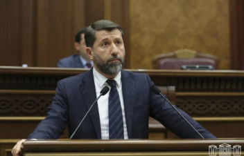 Վստահ եմ՝ դատական իշխանությունը կտա շատ խիստ և օրինական գնահատական. Անդրեասյանը՝ ԱԺ շենքի մոտ տեղի ունեցածի մասին