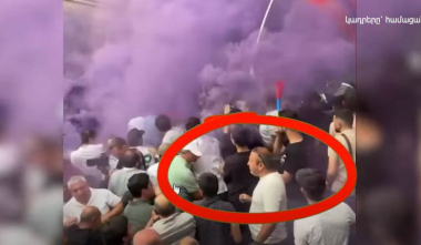 ԱԳՆ շենքի դիմաց կատարված խուլիգանության դեպքի վարույթով նախաքննությունը, երեք անձի մասով, ավարտվել է. ՔԿ