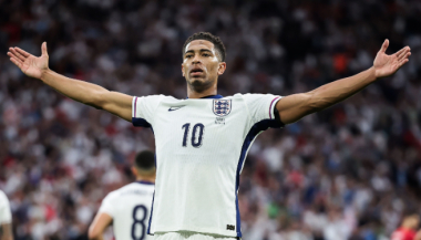 Բելինգհեմն առաջին եվրոպացին է, որը մինչև իր 21-ամյակը մասնակցել է երեք խոշոր մրցաշարերի