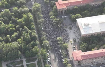 Բագրատի հավաքը Բաղրամյան պողոտայում՝ 19:15-ի դրությամբ