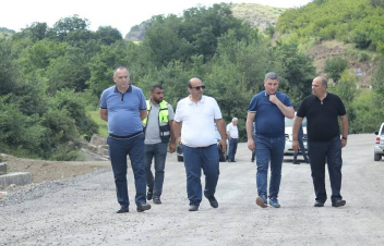 Գնել Սանոսյանը ծանոթացել է Կիրանցի նոր կառուցվող ճանապարհի և կամրջի շինարարության ընթացքին