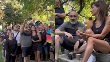 Աննա Հակոբյանն իրենց բակում հյուրընկալել է հեծանվորդներին