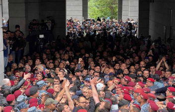 Գալստանյանի աջակիցների կողմից ԱԳՆ-ի մոտ կատարված խուլիգանության վարույթով ևս 2 անձի մասով նախաքննությունն ավարտվել է