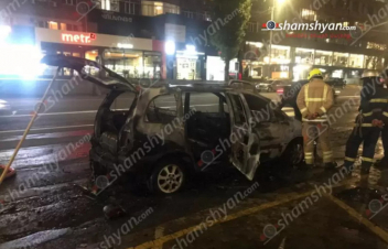 Երևանում «Opel Zafira»-ն ամբողջությամբ վերածվել է մոխրակույտի