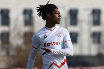 «Արարատը» խզել է պայմանագիրը պաշտպան Տրեմուլեի հետ