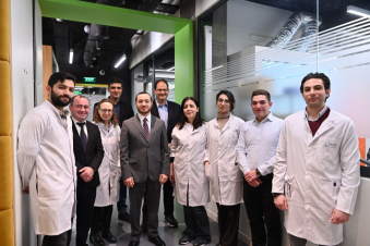 ԲՏԱ նախարարն այցելել է PMI Science գիտահետազոտական կենտրոն