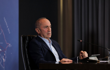 Եթե 6 ԱԳ նախարար փոխվեր, կարողա բանակցային փաստաթղթերի մի ծերն էլ մեկի տռուսիկում լիներ. Քոչարյան