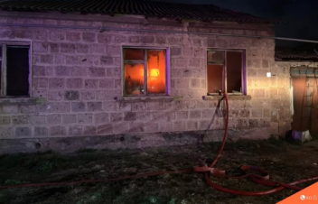 Հրդեհ Արտաշատի տներից մեկում. տուժած բնակիչը հոսպիտալացվել է