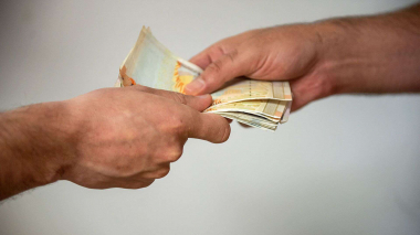 «Փող կֆռա, հեչ մարդ պդի չիմանա․ ըմբես մարդ գիդե՞ս, որ 100 % կերթա, կընտրե»․ ընտրակաշառք՝ Գյումրու քաղաքապետի ընտրության համար․ Հակակոռուպցիոն կոմիտեն ձայնագրություն է հրապարակել 