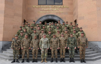 Ռազմական ակադեմիա է այցելել Կանզասի ազգային գվարդիայի գլխավոր սերժանտ Քրիս Հարգիսը