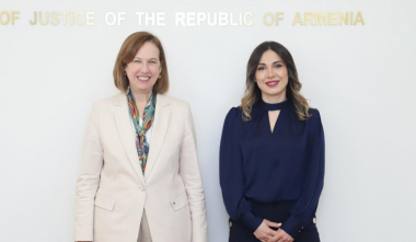 Արդարադատության նախարարն ու ՀՀ-ում ԱՄՆ դեսպանը քննարկել են երկկողմ օրակարգին վերաբերող հարցեր