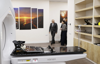 Վարչապետը ներկա է գտնվել Ուռուցքաբանության կենտրոնի նոր Բարձր տեխնոլոգիական ռադիոթերապևտիկ մասնաշենքի բացմանը