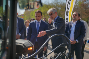 Kärcher-ը Երևանի քաղաքապետարանին հանձնեց 12 բազմաֆունկցիոնալ մաքրման մեքենաներ