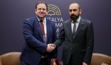 Արարատ Միրզոյանը և Ստեֆան Դոութին մտքեր են փոխանակել տարածաշրջանային զարգացումների շուրջ