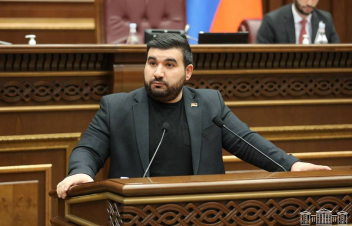 Բանակի ներքնաշոր ուտողների իշխանություն եք եղել․ Ալեքսանյանն՝ ընդդիմությանը