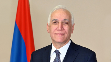 Վահագն Խաչատուրյանը շնորհավորական ուղերձ է հղել Սուրբ Զատկի առթիվ