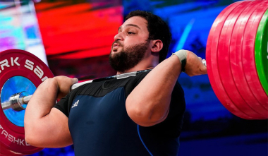 Ծանրորդ Վարազդատ Լալայանը դարձավ ԵԱ-ի կրկնակի ոսկե մեդալակիր