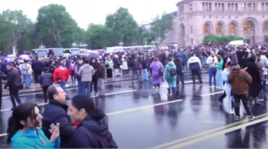 Ժամը 20:00-ի դրությամբ ջահերով երթին մասնակցում է 3500 մարդ