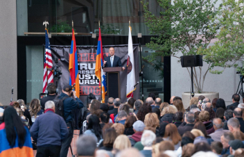 Պետք է շարունակենք արդարություն պահանջել և պնդել, որ ազատ արձակվեն հայ գերիները. կոնգրեսական Շիֆ