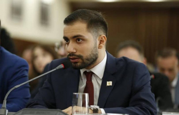 Քաղաքական տարաձայնություններից անկախ՝ նման արարք անթույլատրելի է. Գալջյանը՝ Ստեփանյանի մեքենայի հրկիզման մասին