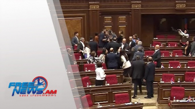 Նախկինները ոտքի են ելել թալանածը պահպանելու համար վերջին կռիվը տալու.հրմշտոց ԱԺ-ում