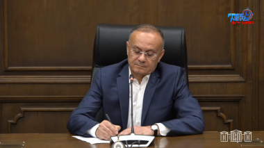 Խորհրդարանական ճեպազրույցներ. ուղիղ