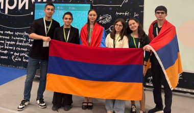 4 բրոնզե մեդալ` կենսաբանության միջազգային բաց օլիմպիադայից