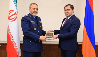 Սուրեն Պապիկյանն ու Իրանի պաշտպանության և զինված ուժերի աջակցման նախարարը քննարկել են տարածաշրջանային հարցեր