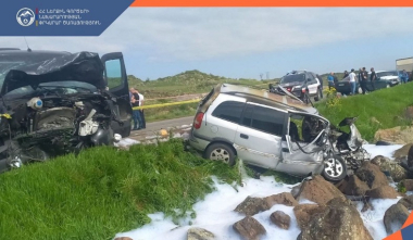 Ապարան-Քուչակ ճանապարհին ավտովթարից տուժել է 12 անձ, որից 11-ն ունեն կոտրվածքներ