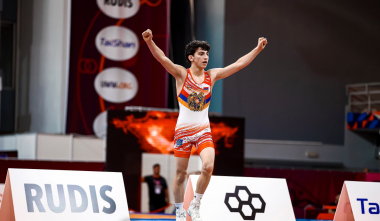 Ըմբիշներ Մարտին Մանջիկյանը և Ջանես Նազարյանը դուրս են եկել Սկոպիեում ընթացող ԵԱ եզրափակիչ